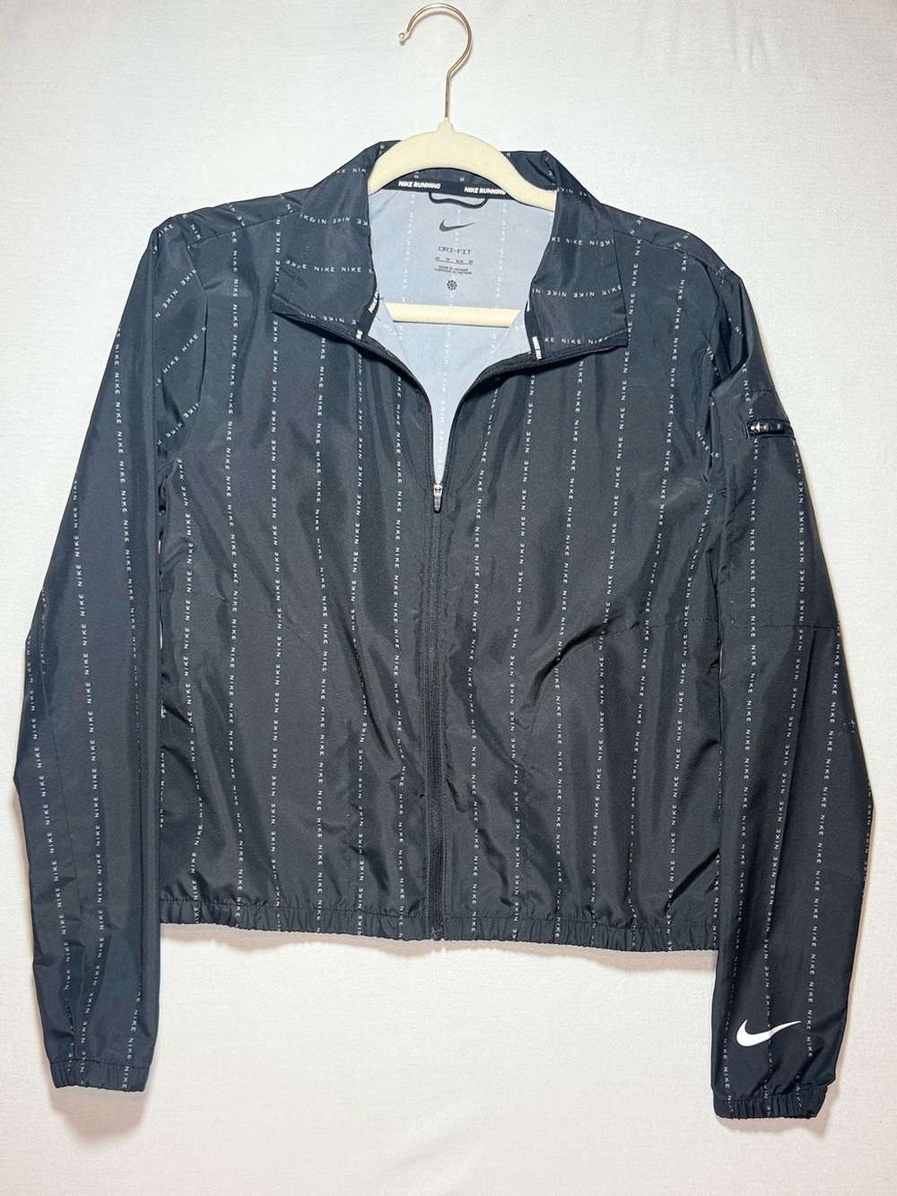 Nike Black Reflective-Strip Full-Zip Windbreaker